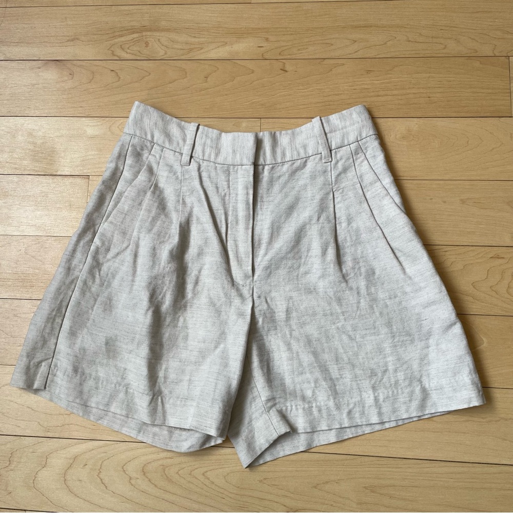 Aritzia Effortless Mini Shorts size 0 light birch